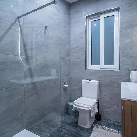 Your Warm & Welcoming In Peaceful By 360 Estates Apartment